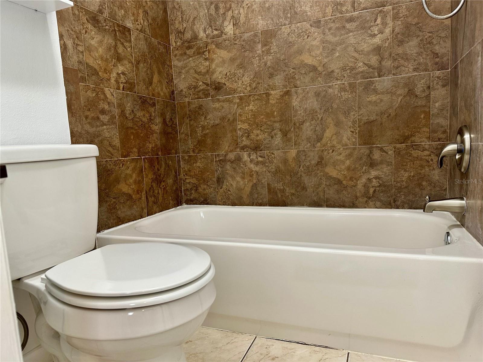 LAMPLIGHTER VILLAGE - Residential Lease