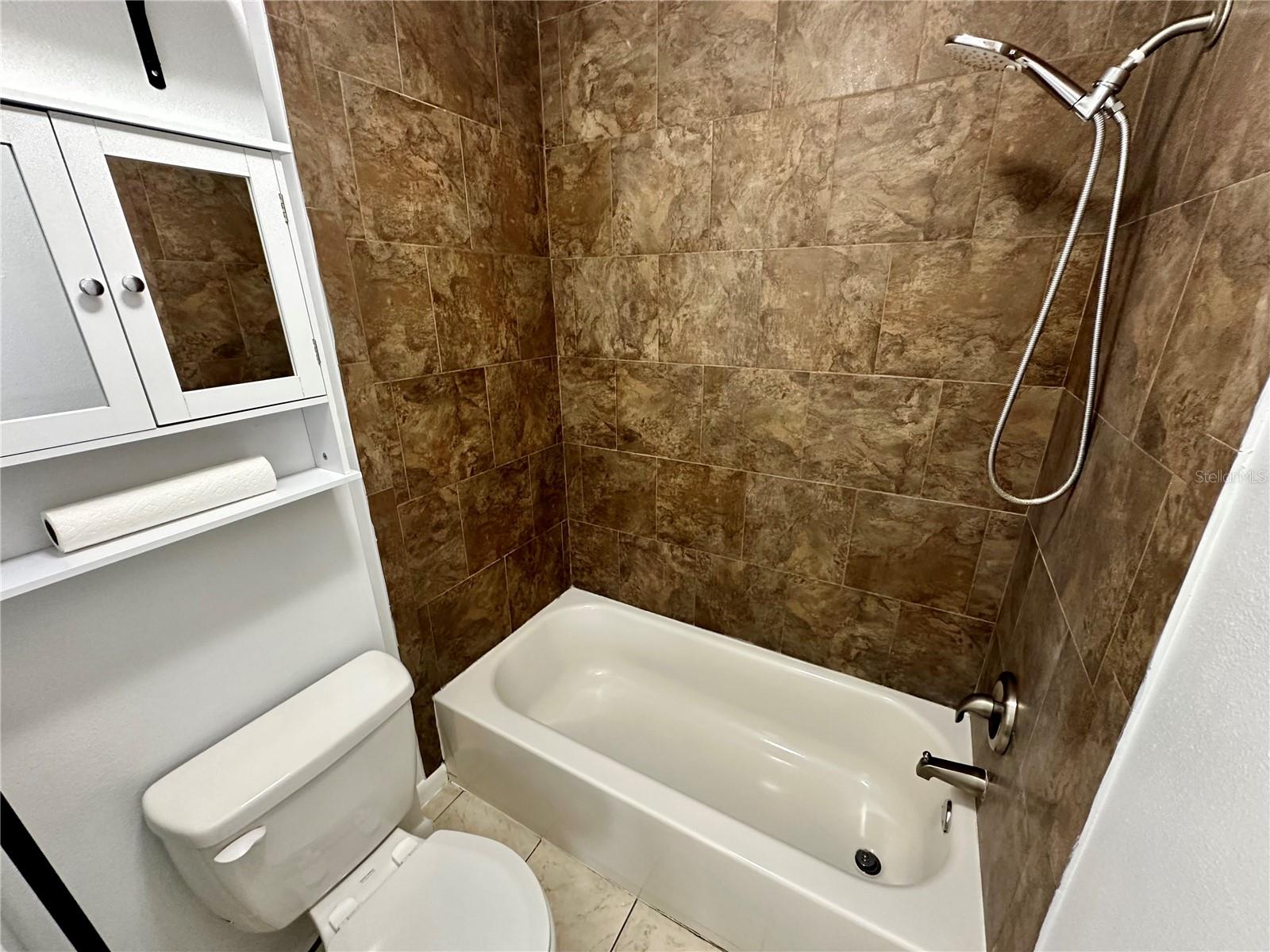 LAMPLIGHTER VILLAGE - Residential Lease