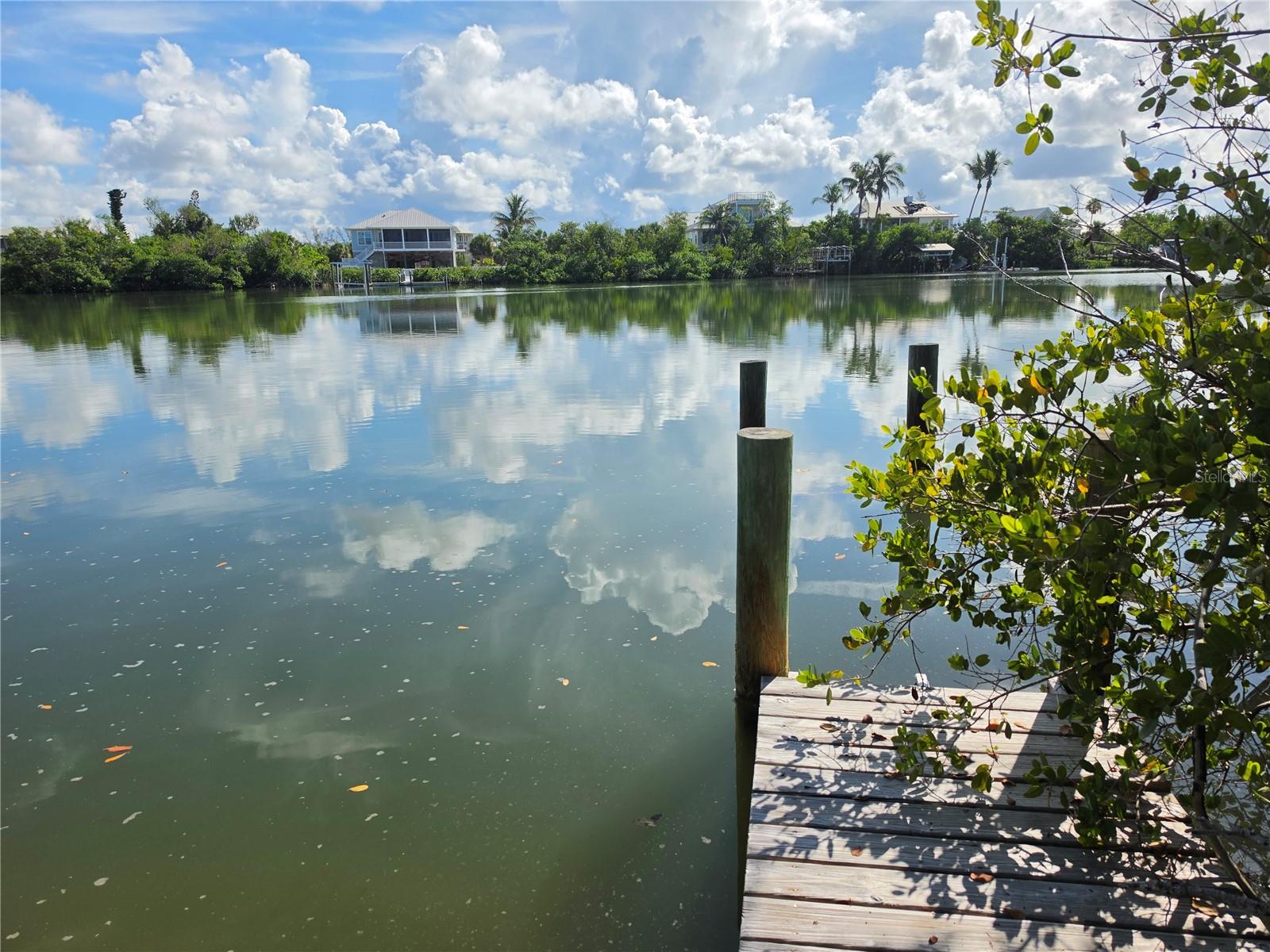 PALM ISLAND ESTS - Land