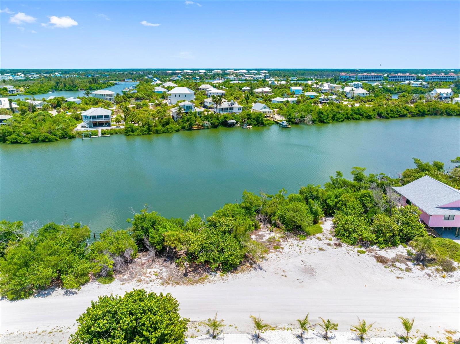 PALM ISLAND ESTS - Land