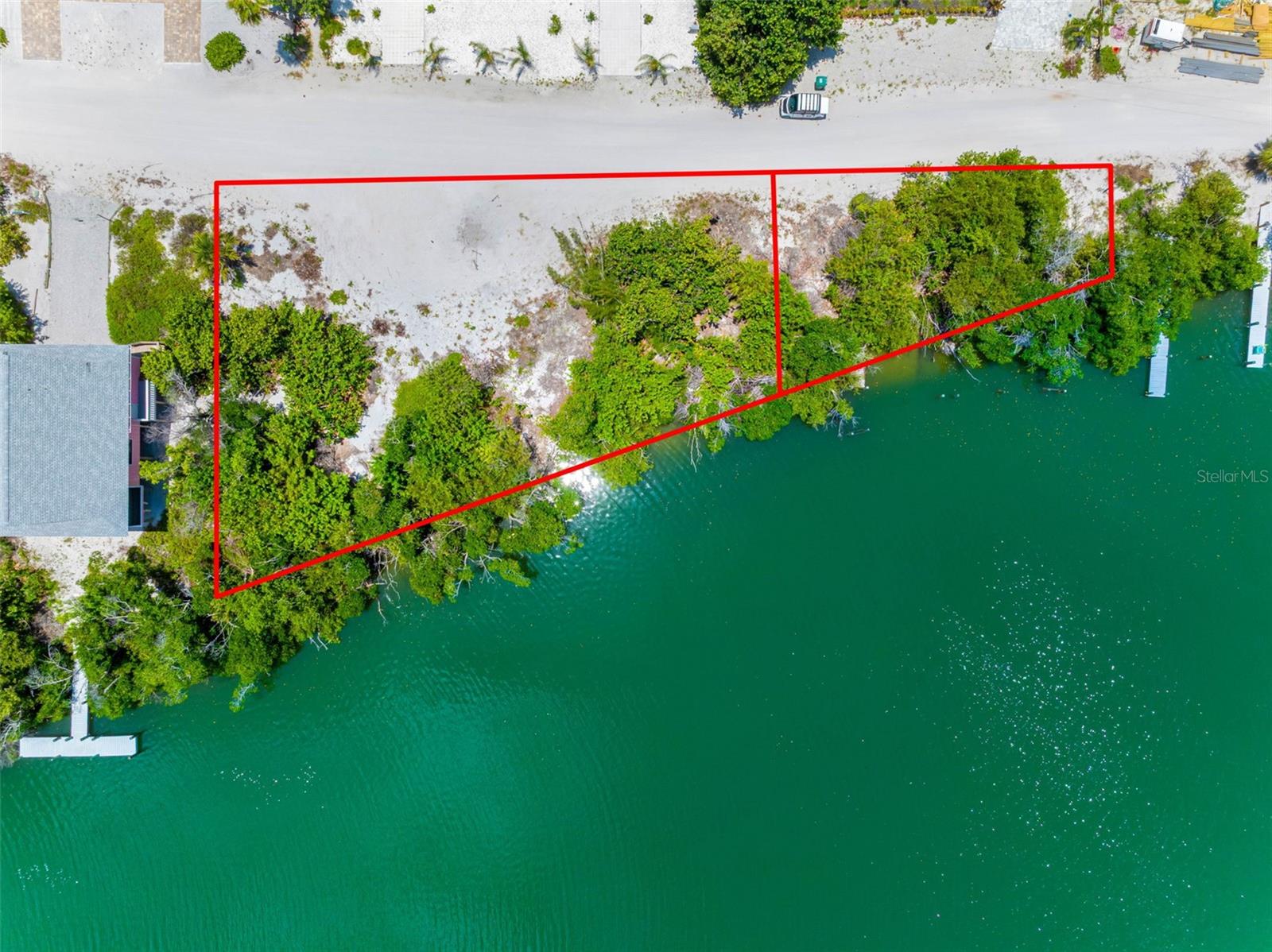 PALM ISLAND ESTS - Land