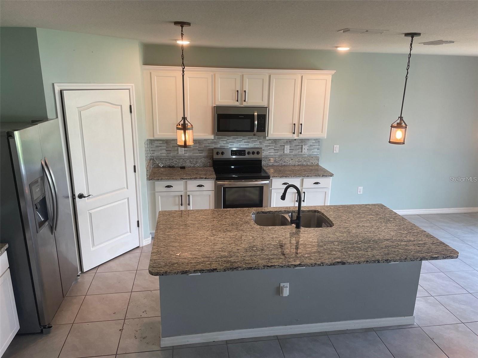 ESTATES/WESTERLY - Residential Lease