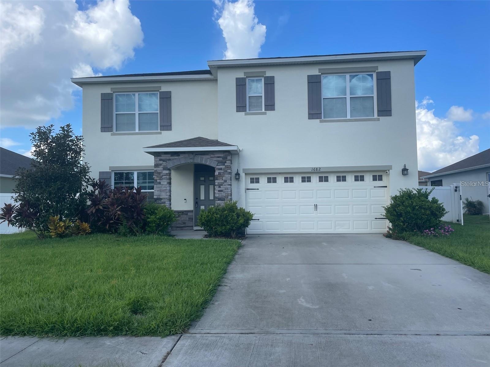 ESTATES/WESTERLY - Residential Lease