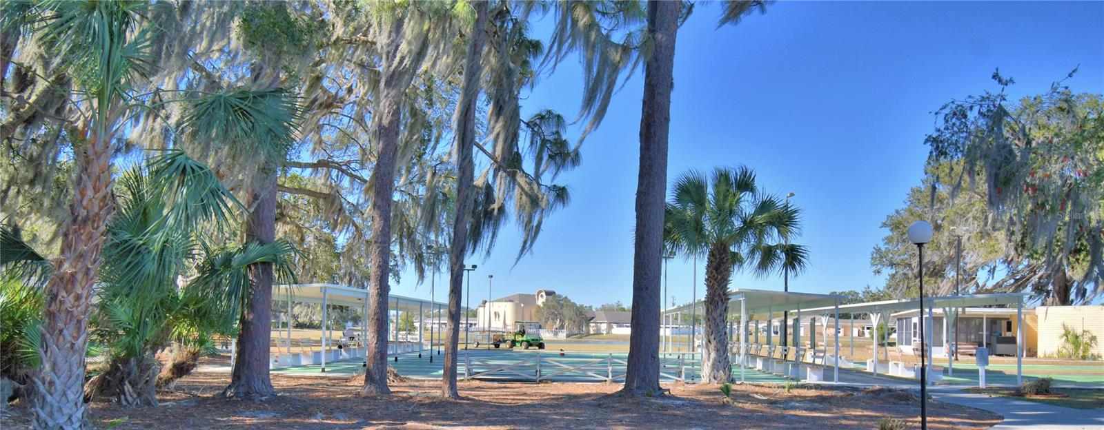LAKESHORE CLUB - Residential