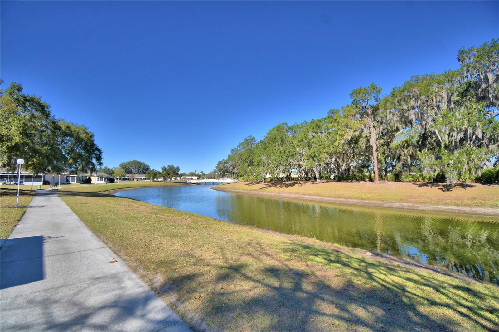 LAKESHORE CLUB - Residential