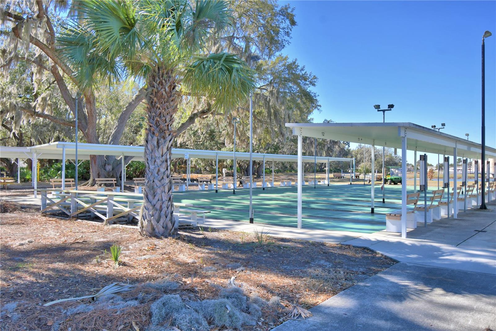 LAKESHORE CLUB - Residential