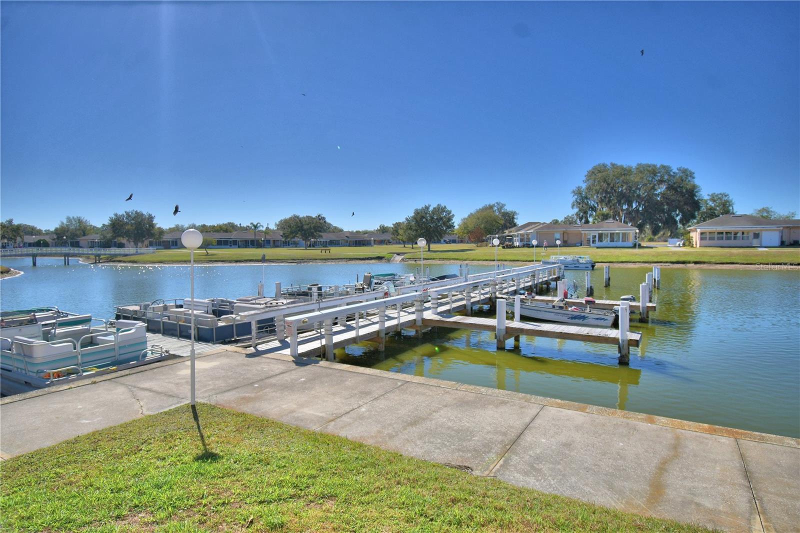 LAKESHORE CLUB - Residential