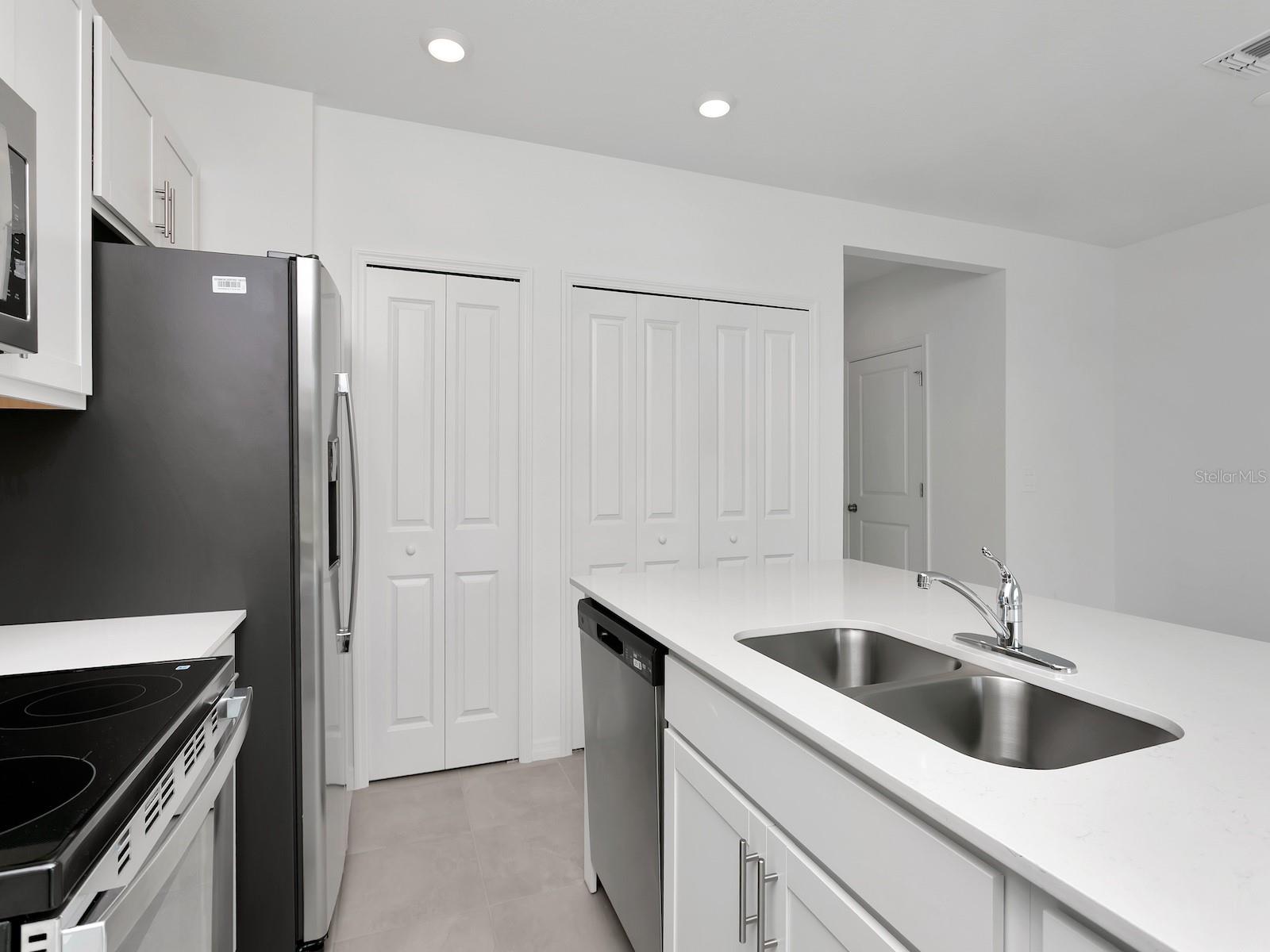 AURORA SUB - Residential Lease