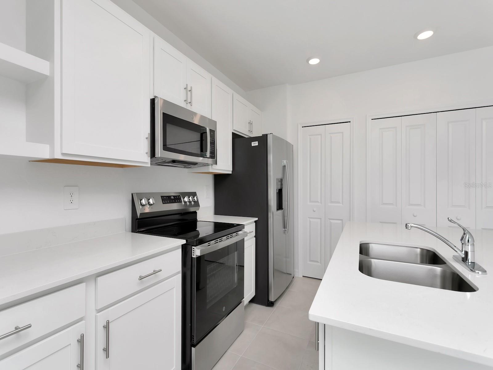 AURORA SUB - Residential Lease
