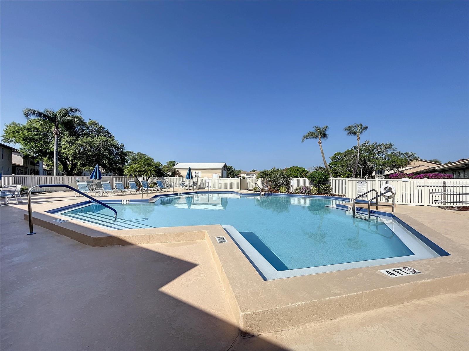 HOLIDAY LAKE VILLAS CONDO - Residential