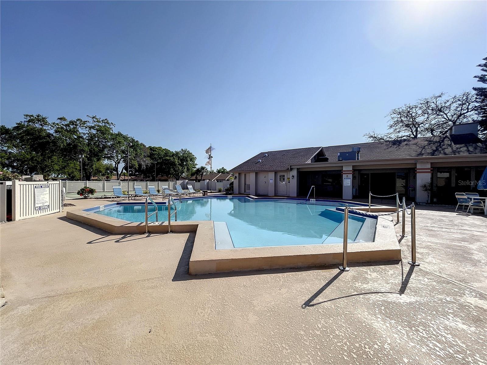 HOLIDAY LAKE VILLAS CONDO - Residential