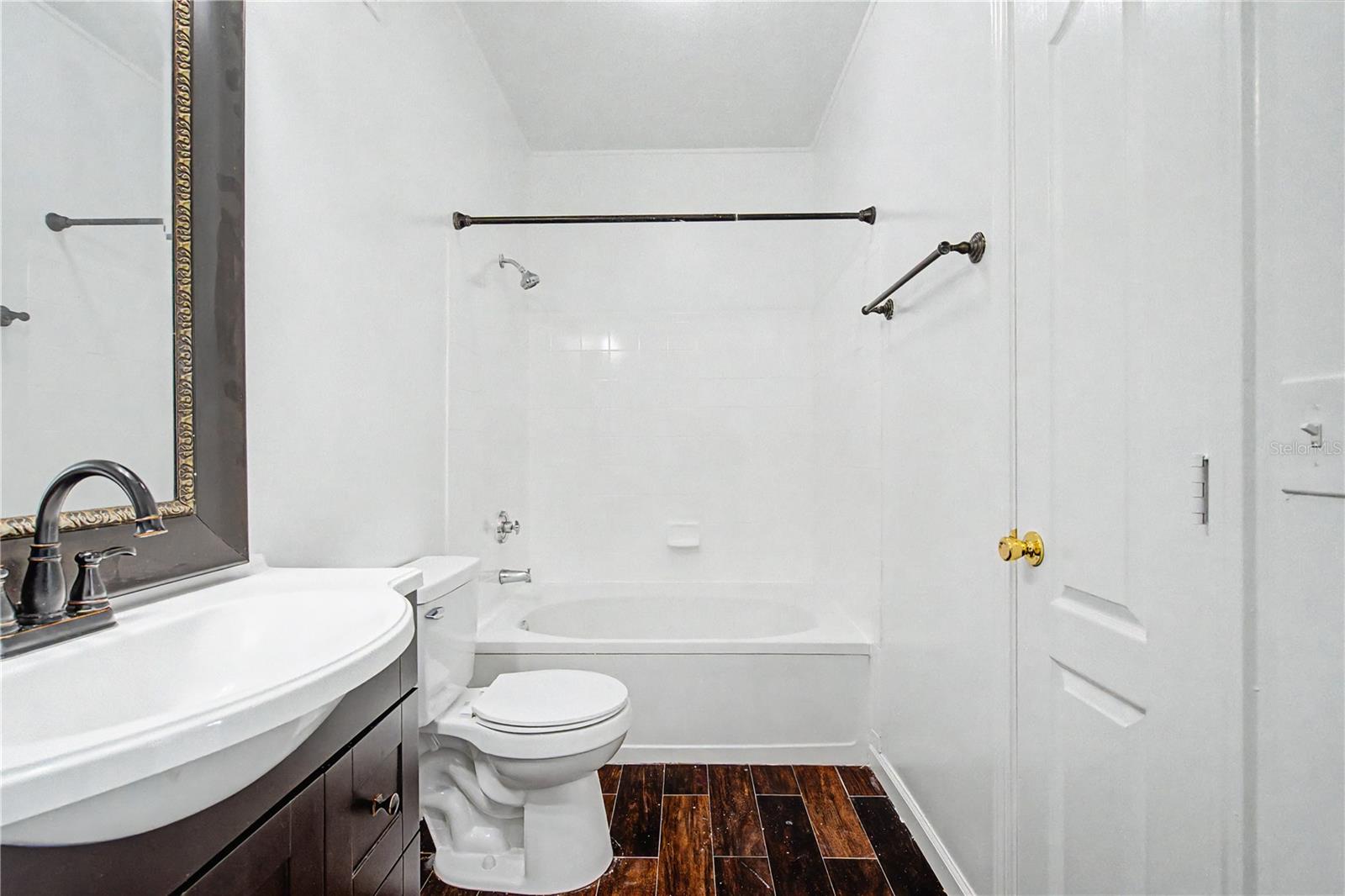THE VILLAS CONDO - Residential