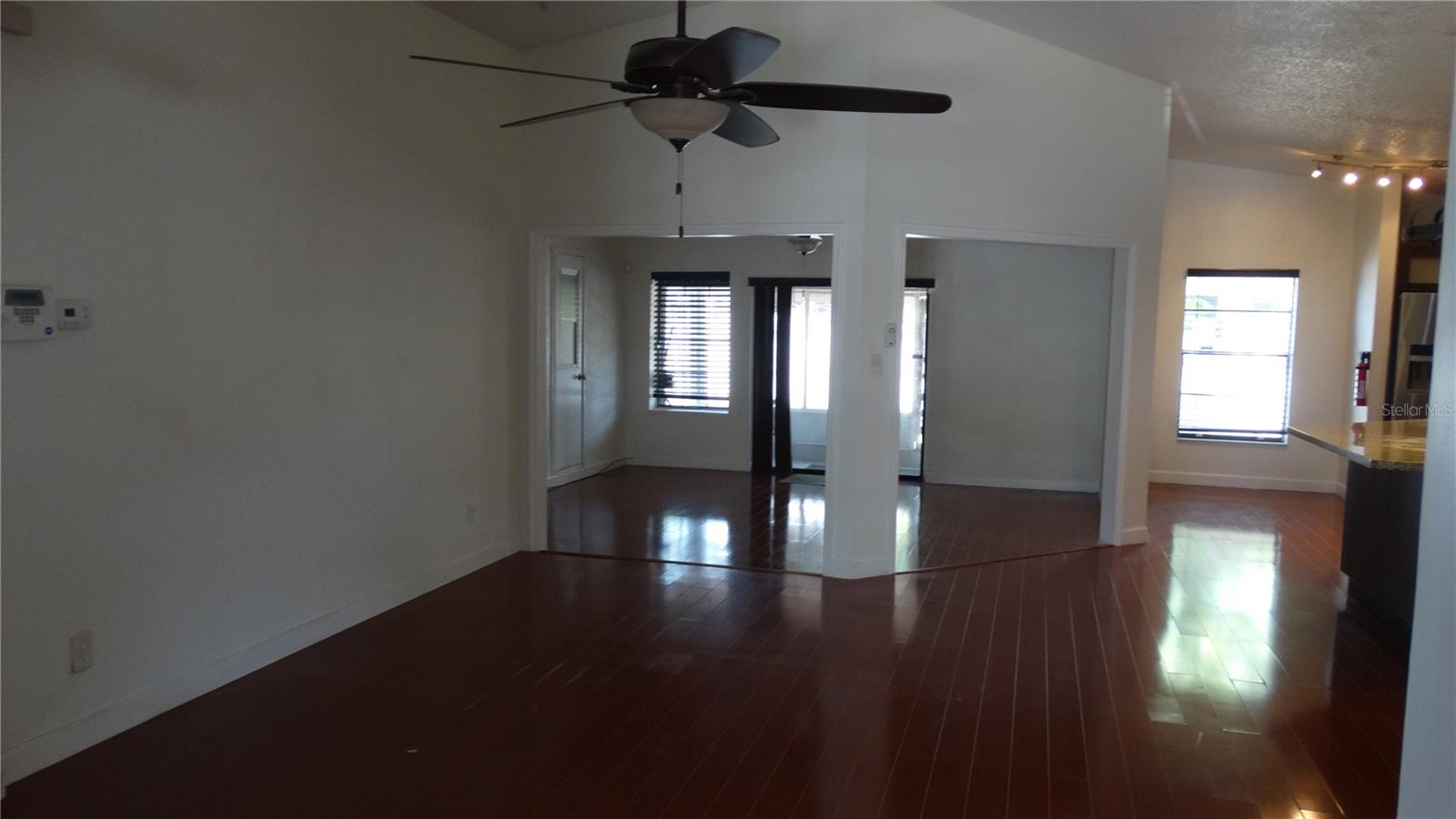SKY LAKE SOUTH 07 PH 01 - Residential Lease