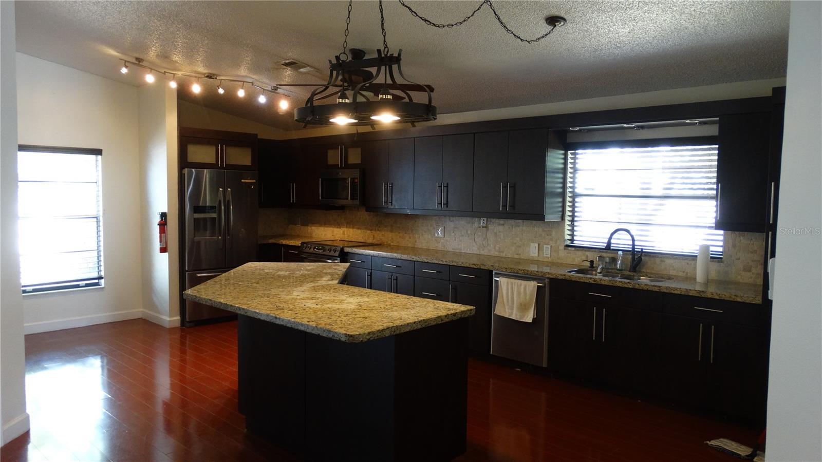 SKY LAKE SOUTH 07 PH 01 - Residential Lease