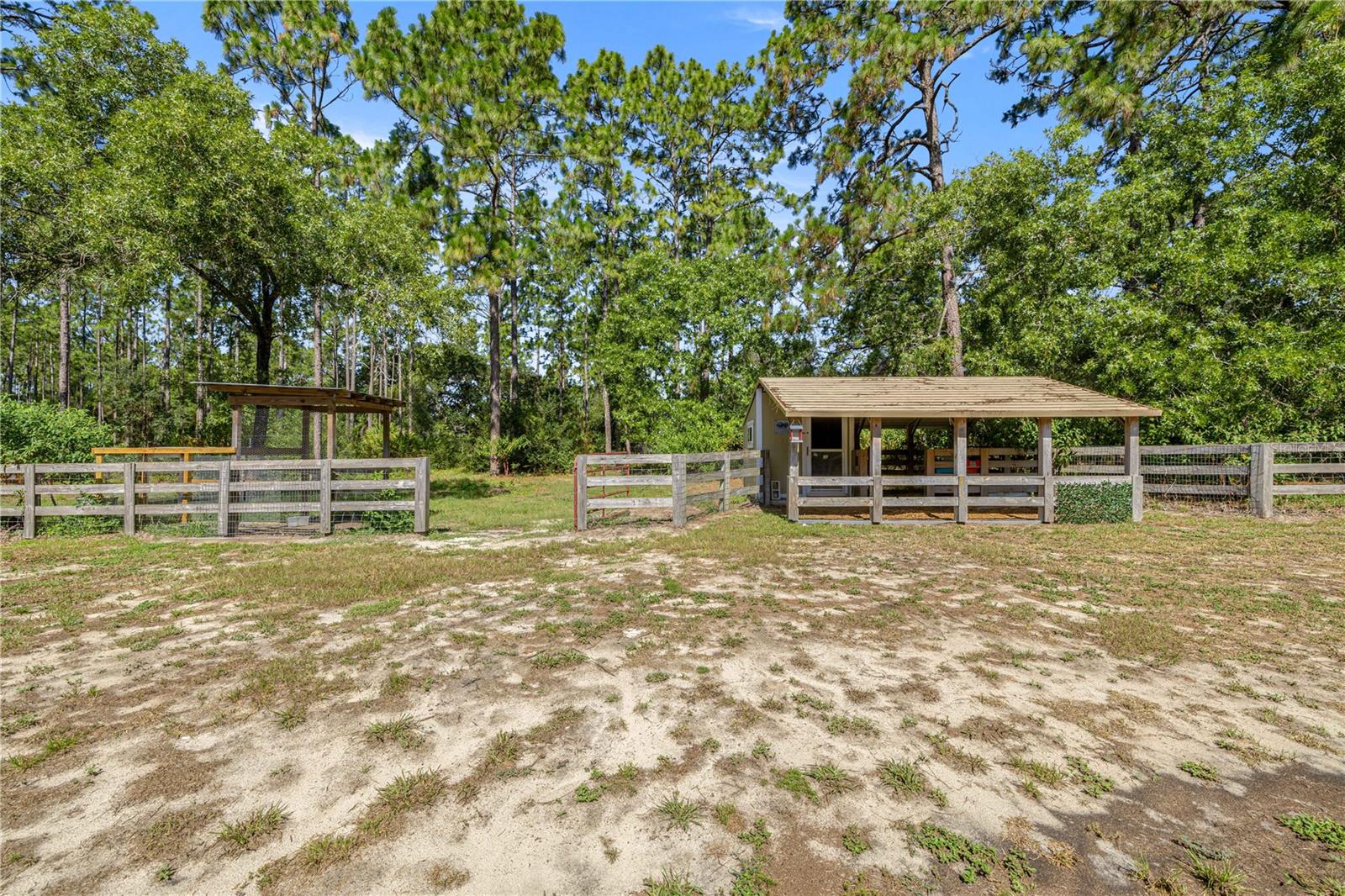 PINE RIDGE - Residential