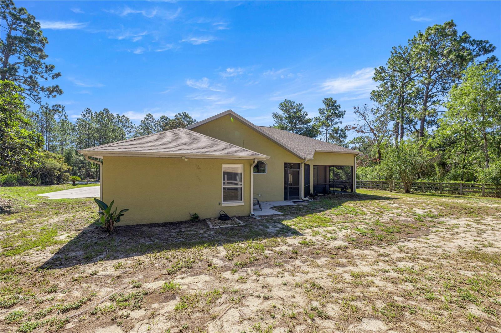 PINE RIDGE - Residential