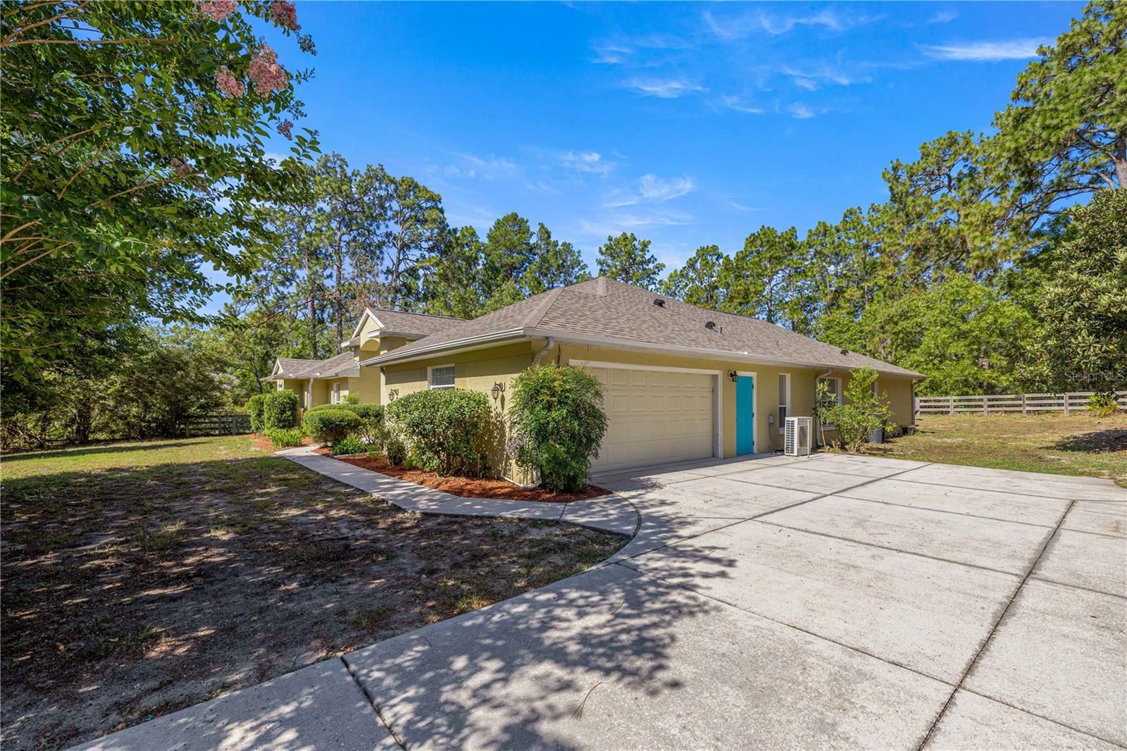 PINE RIDGE - Residential