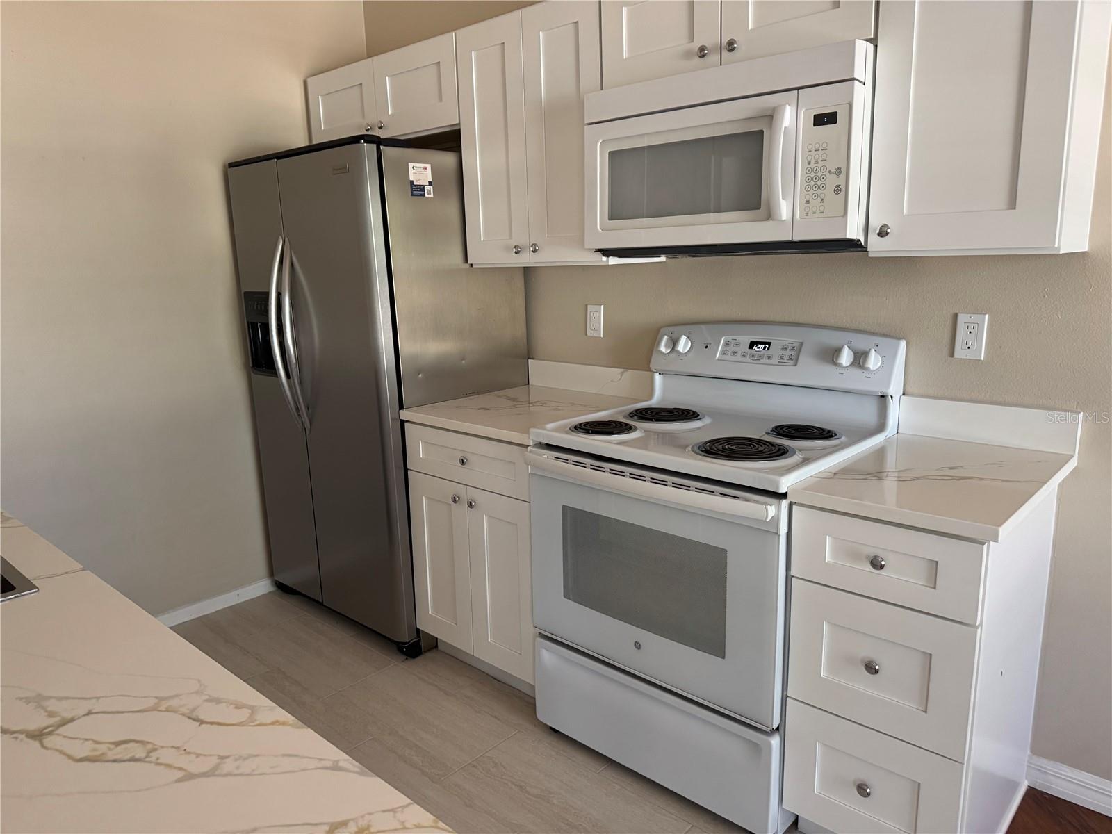 THE VILLAS OF LAKESIDE SOUTH - Residential Lease