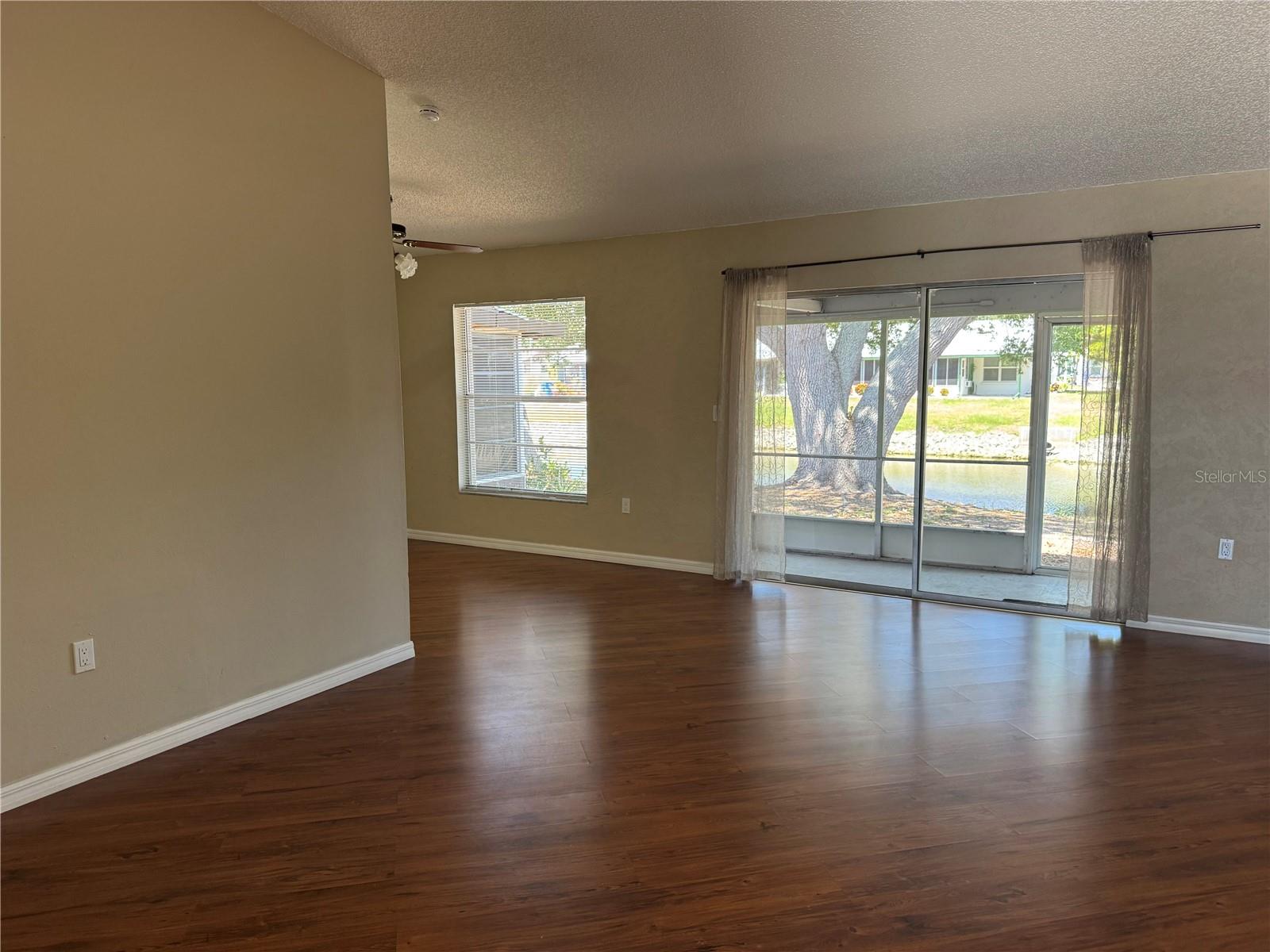 THE VILLAS OF LAKESIDE SOUTH - Residential Lease