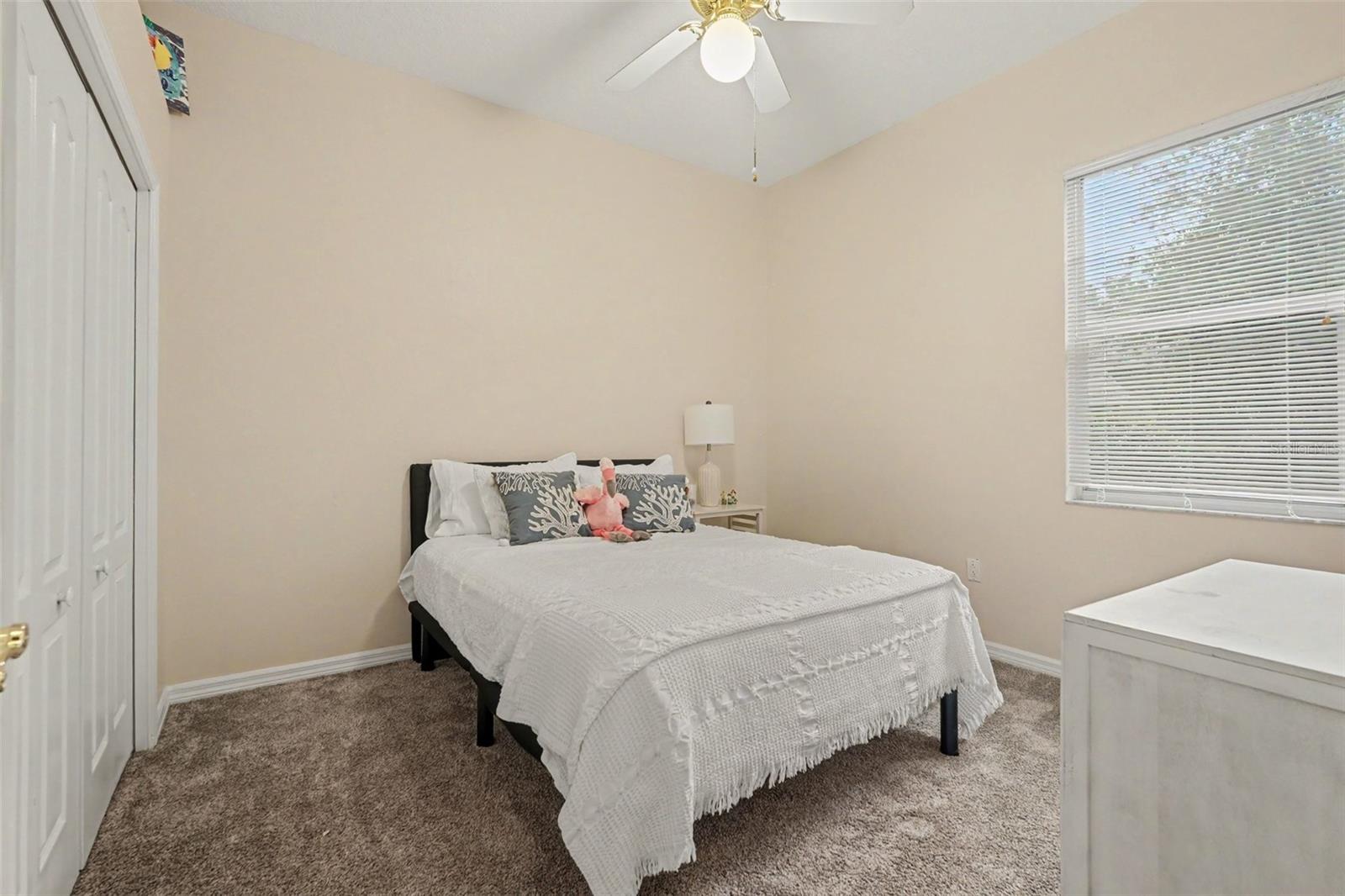 HOLLINGTON OAKS - Residential Lease