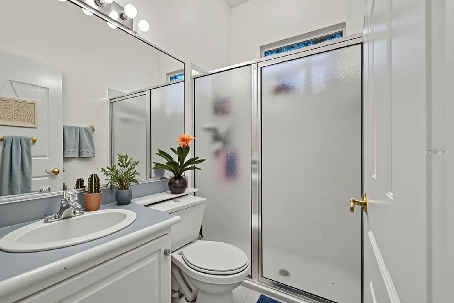 HOLLINGTON OAKS - Residential Lease