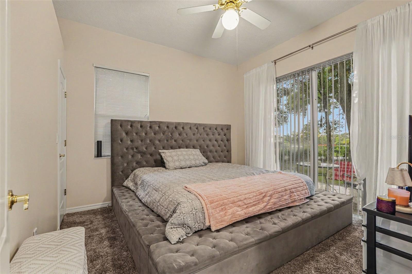 HOLLINGTON OAKS - Residential Lease