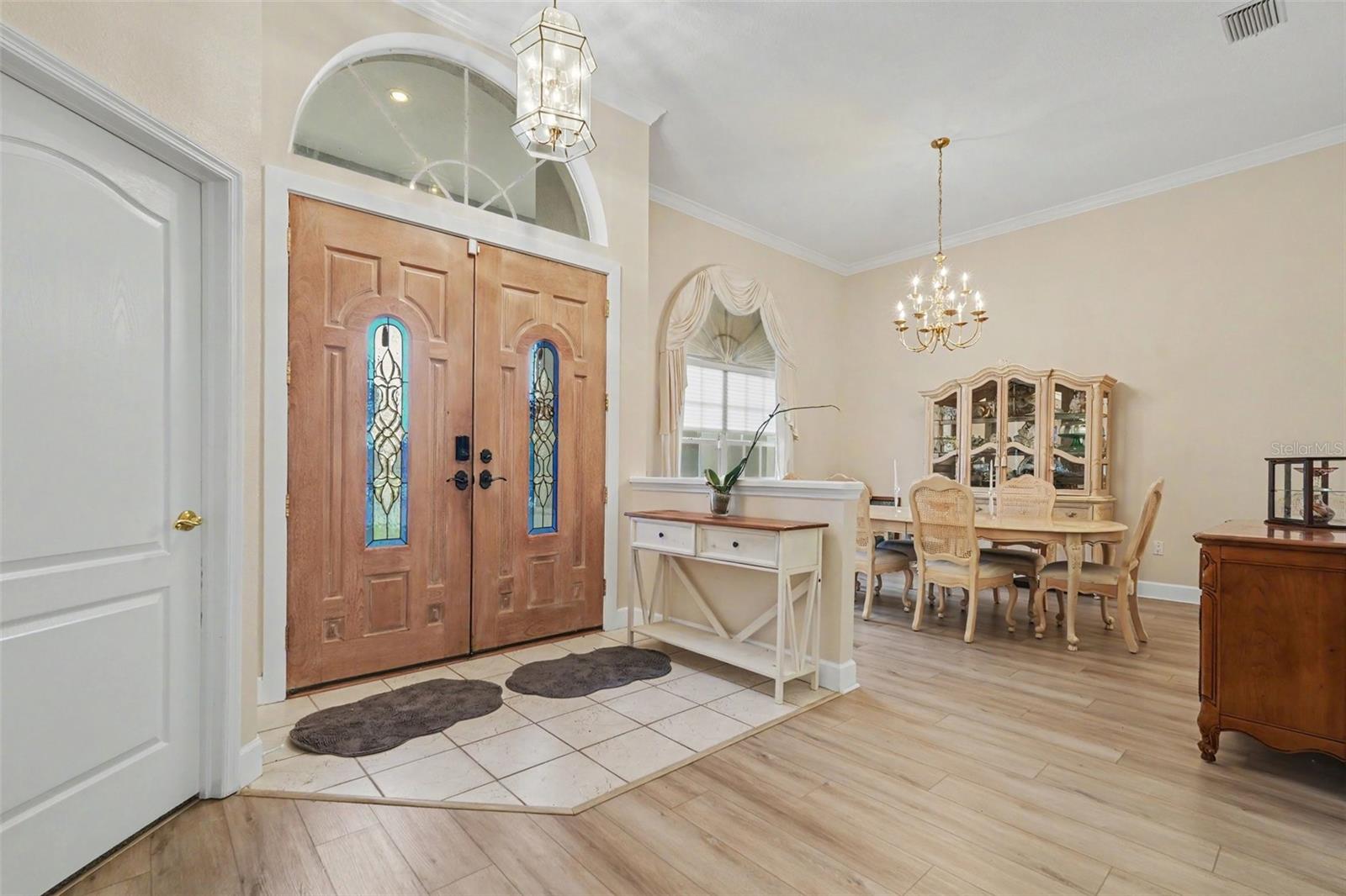 HOLLINGTON OAKS - Residential Lease