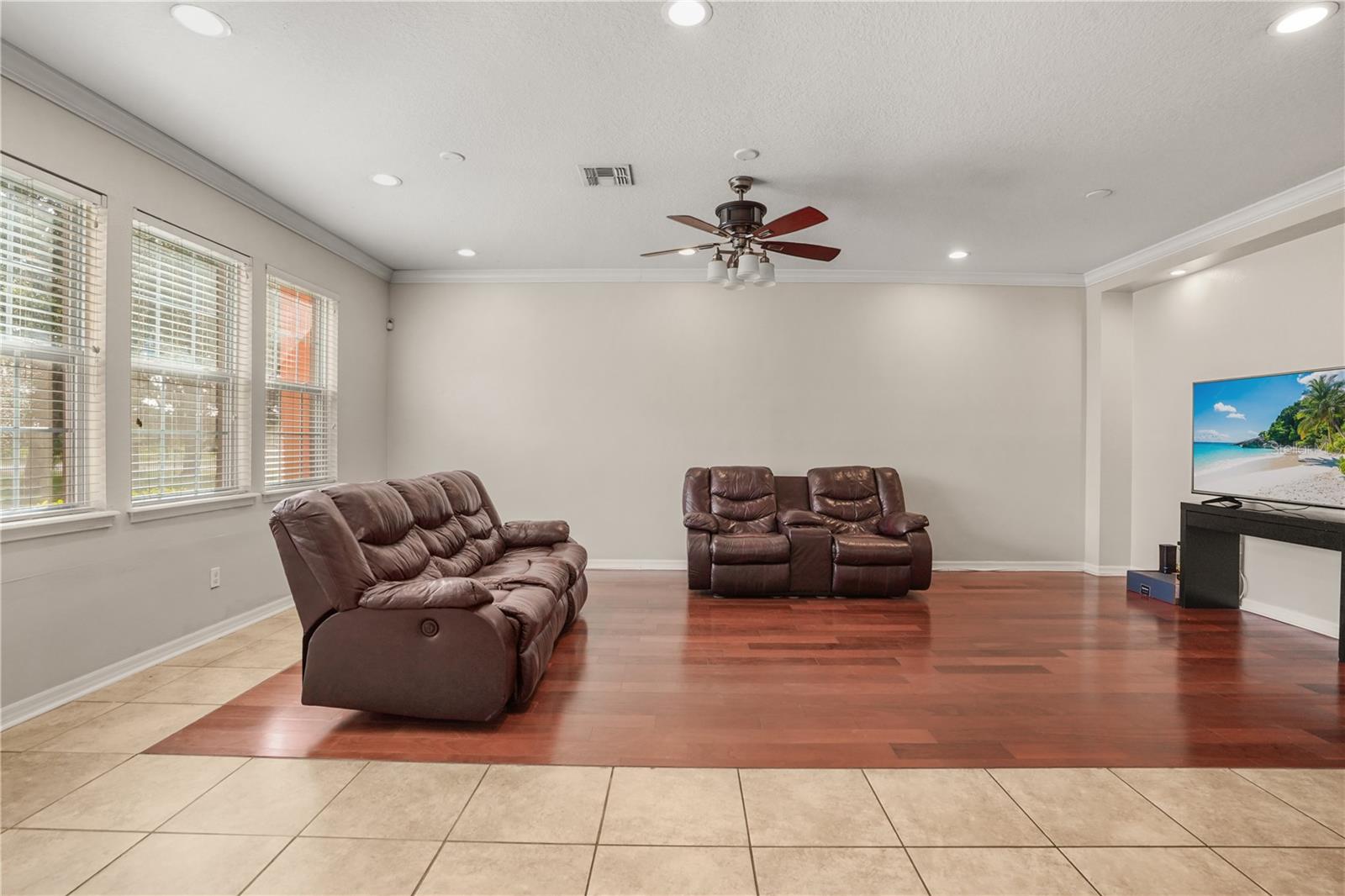 SAVANNAH PARK - Residential