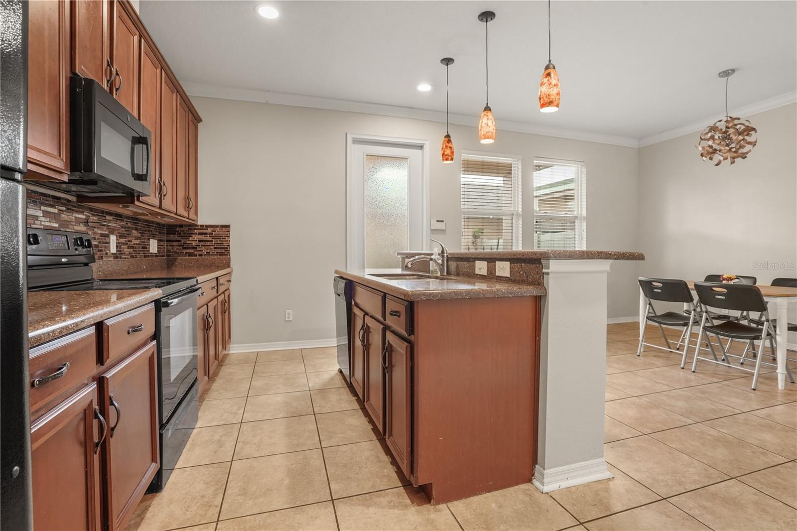 SAVANNAH PARK - Residential