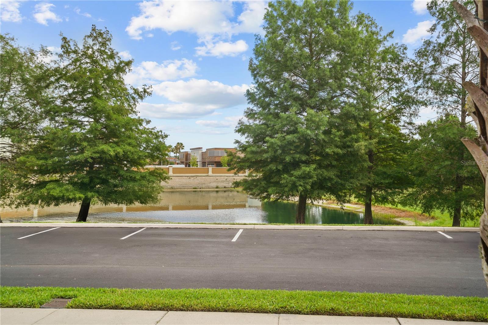 SAVANNAH PARK - Residential