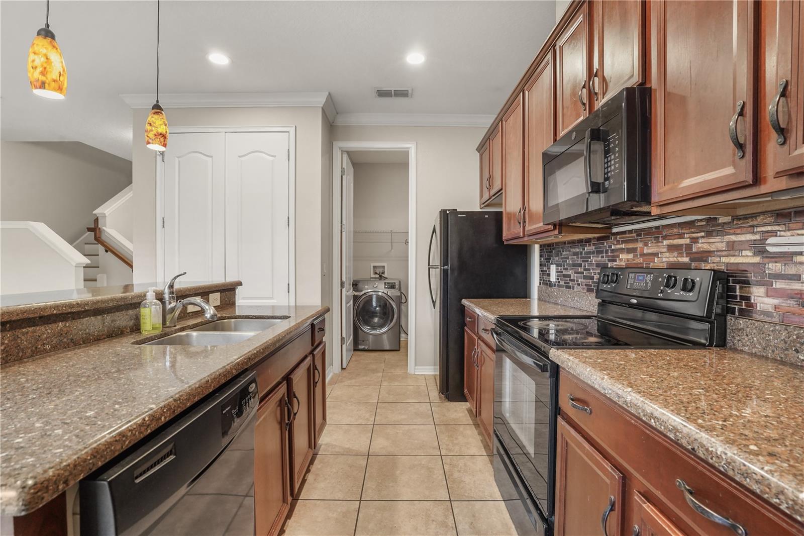 SAVANNAH PARK - Residential
