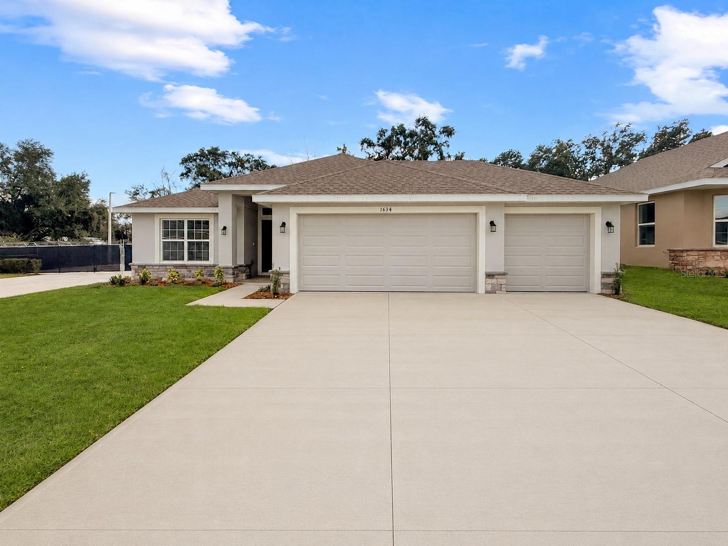 ARBOR PARK - Residential