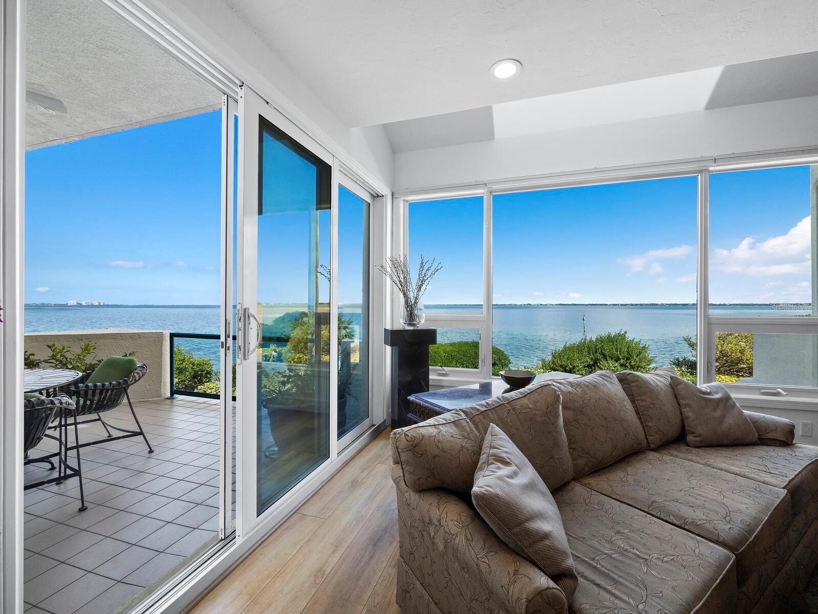 TANGERINE BAY CLUB - Residential