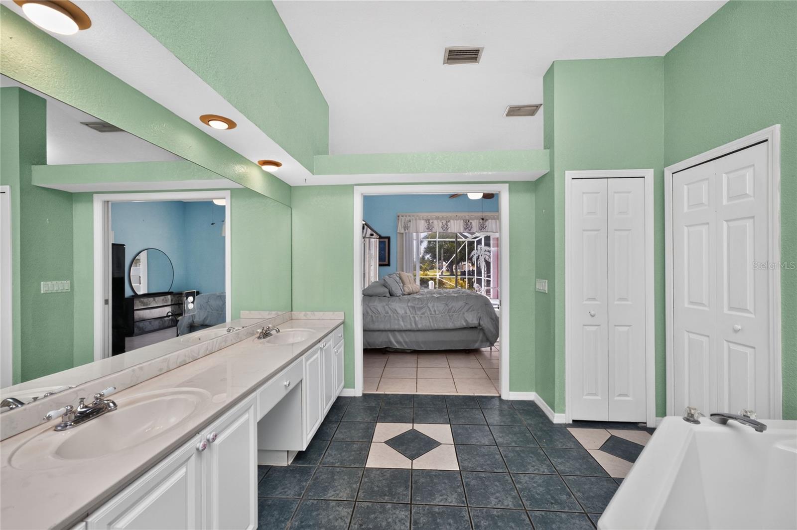 PUNTA GORDA ISLES SEC 18 - Residential