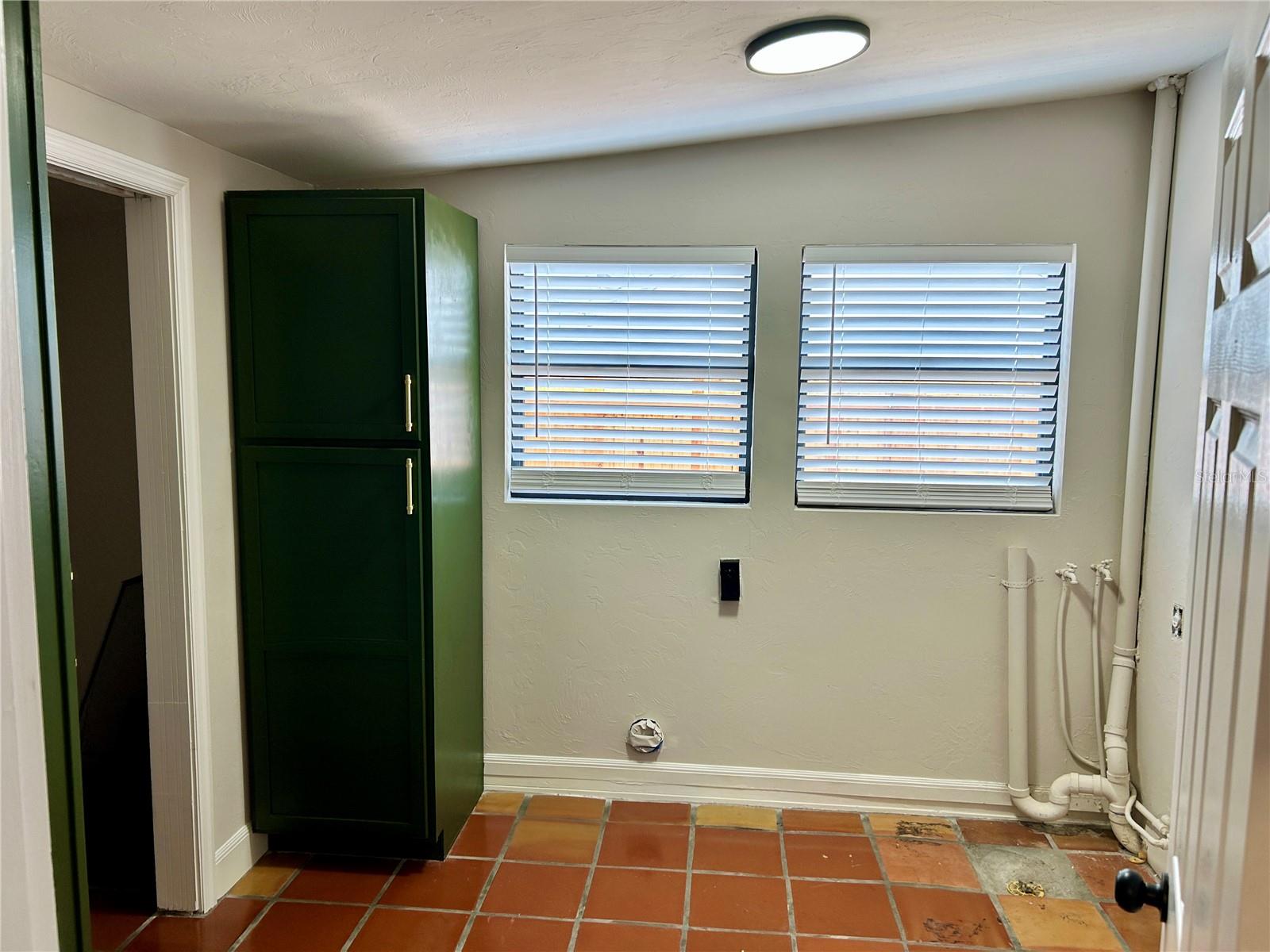 SARASOTA RICHLAND AVE - Residential