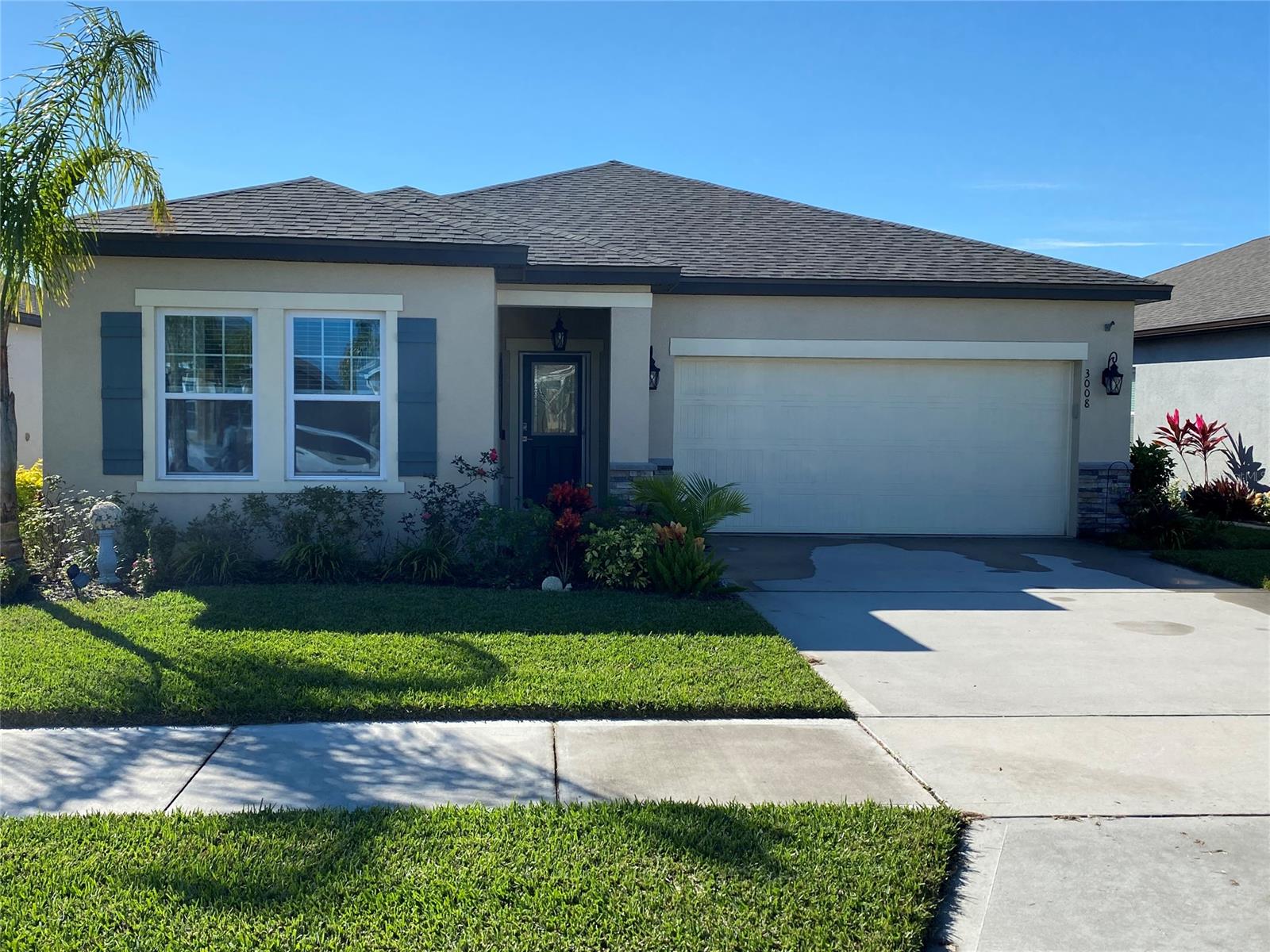 The views of the lake and pool are captivating as you enter this spectacular pool home. This extremely nice waterfront lot with direct front views of the fountain sits on a premier lot in Coastal Woods in New Smyrna Beach close to the main entrance to the community for ease of access. The beautiful welcoming salt filtered pool offers an upgraded pebble tech finished to enjoy all year long. The home offers 9ft.4in. ceiling heights where many of the other homes in the area only offer 8ft, this allows for a much grander look throughout the home. This 3 bedroom home offers wood laminate floors in all areas, custom built in fireplace, granite, stainless steel appliance, crown molding, tile backsplash and many more upgrades and features are also included. A true must see. All information is

intended to be accurate but is not guaranteed. ;Water: City