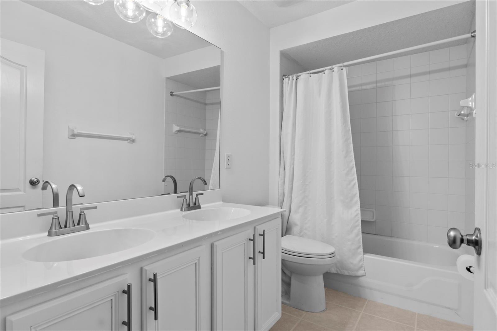 RIVER OAKS I CONDO - Residential