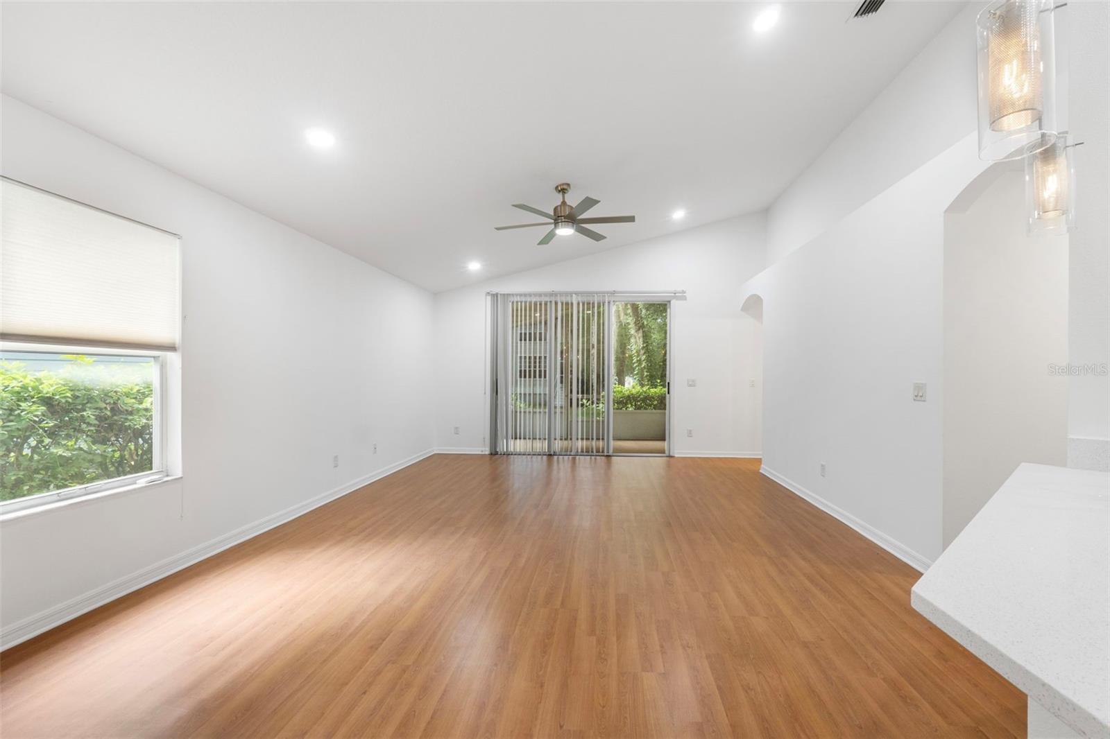 RIVER OAKS I CONDO - Residential