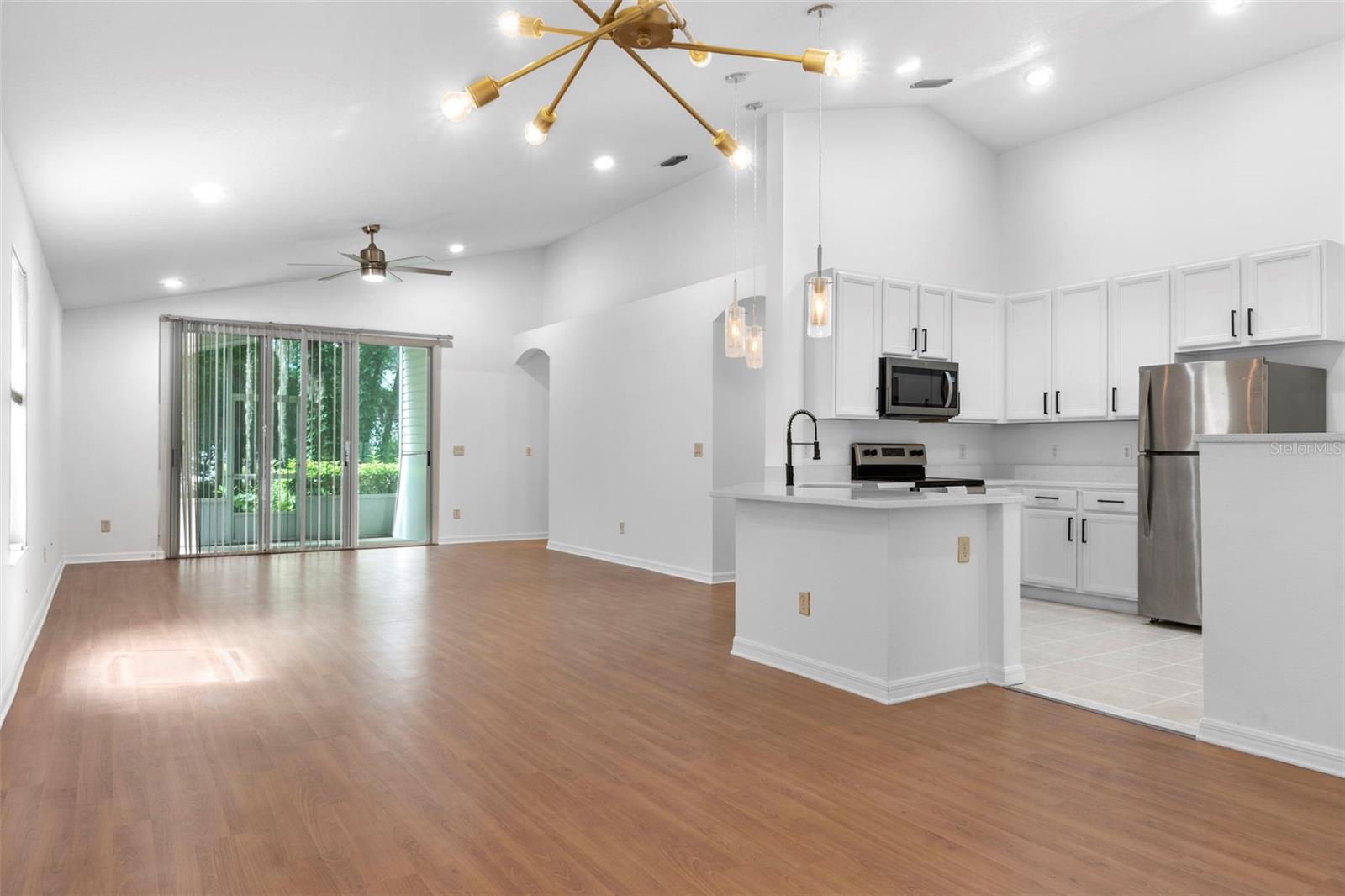 RIVER OAKS I CONDO - Residential