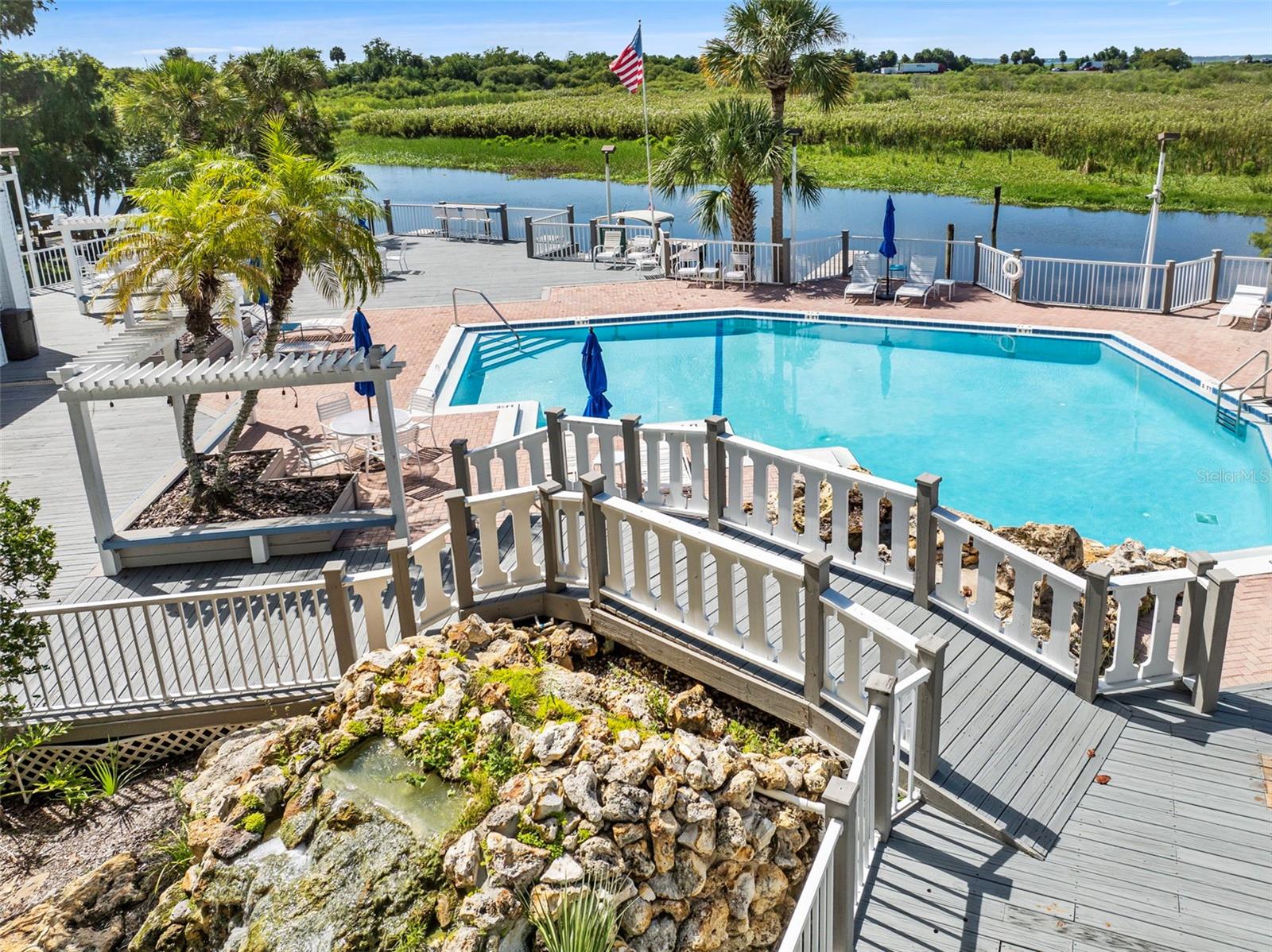 RIVER OAKS I CONDO - Residential