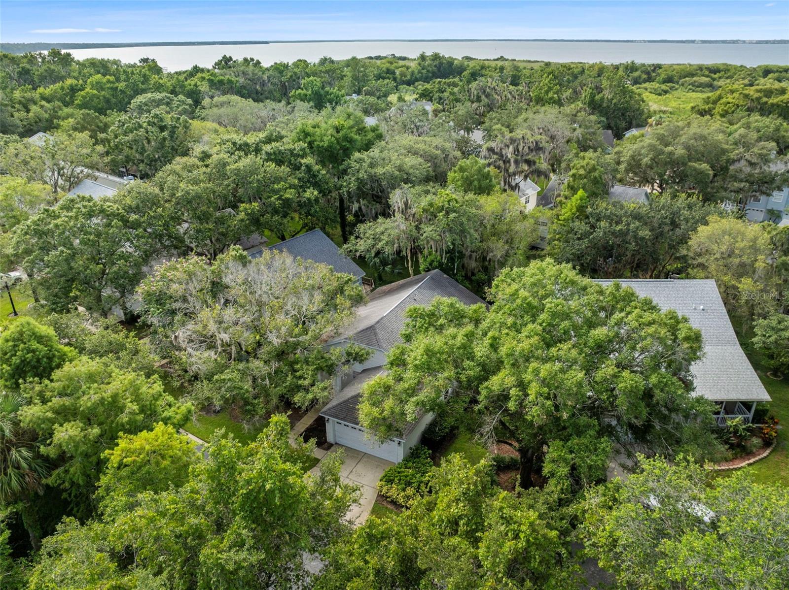 RIVER OAKS I CONDO - Residential