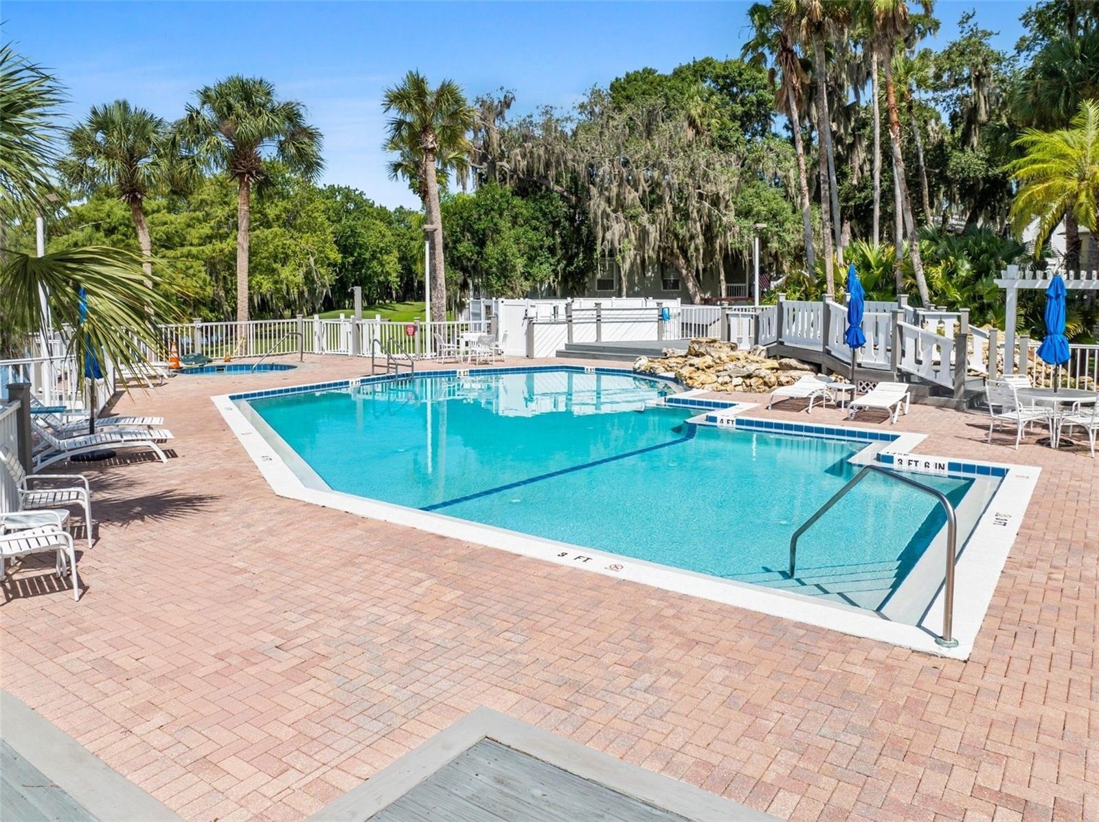 RIVER OAKS I CONDO - Residential