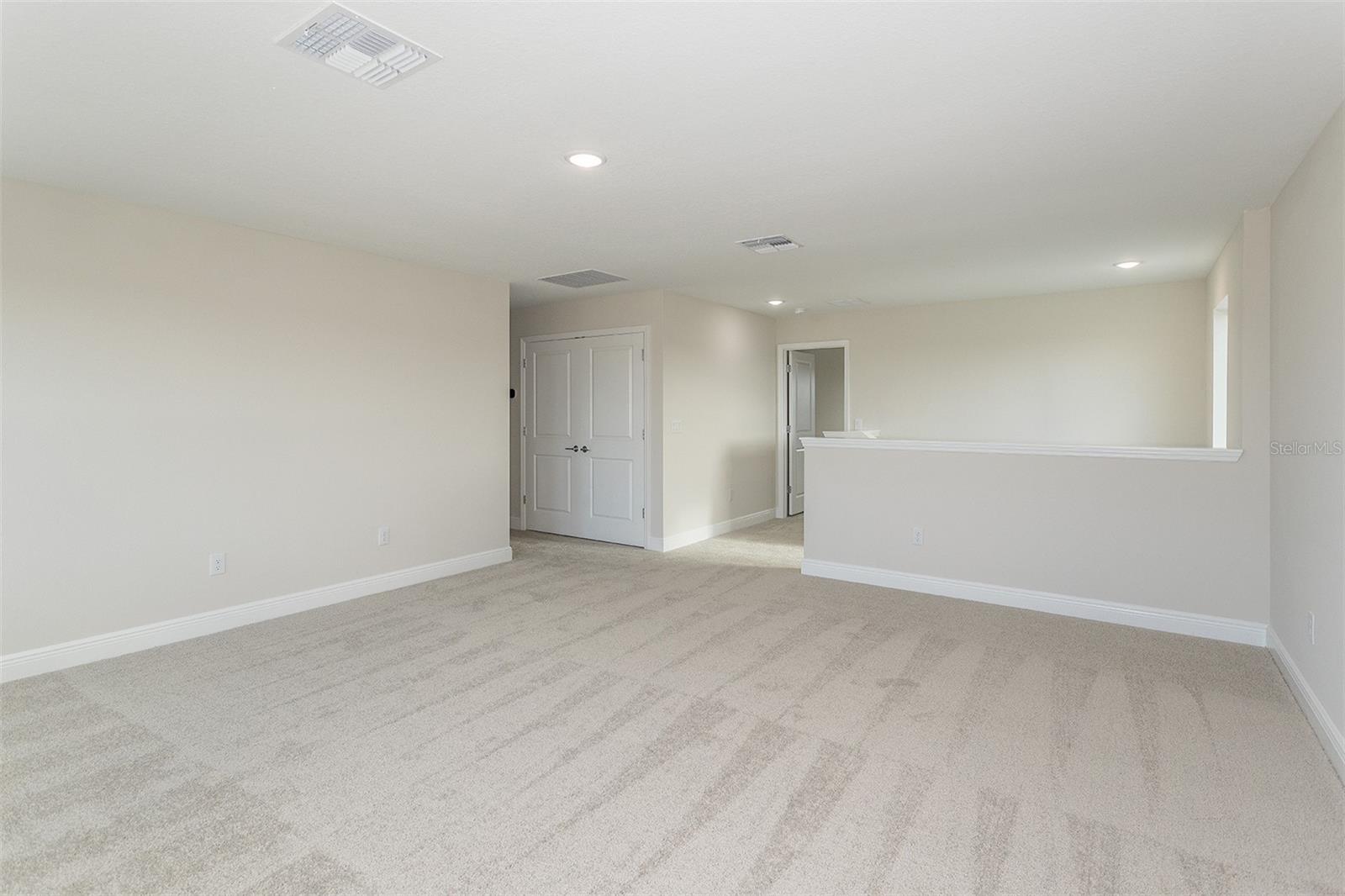 PASADENA WOODS - Residential