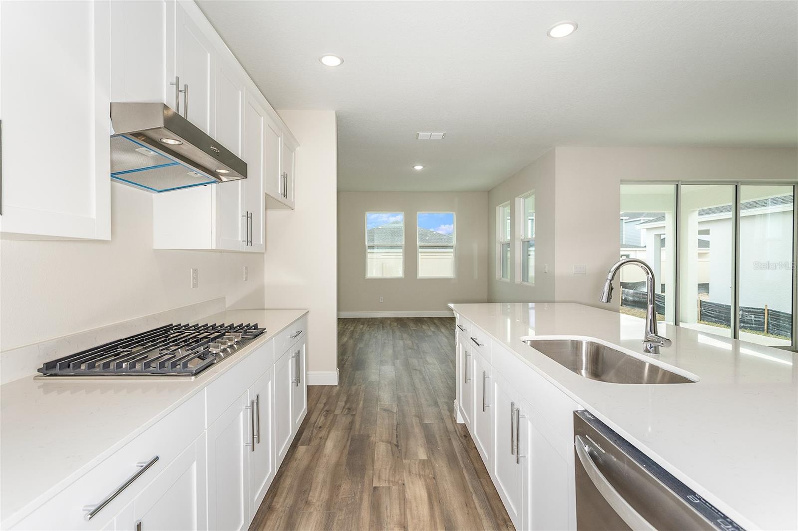PASADENA WOODS - Residential