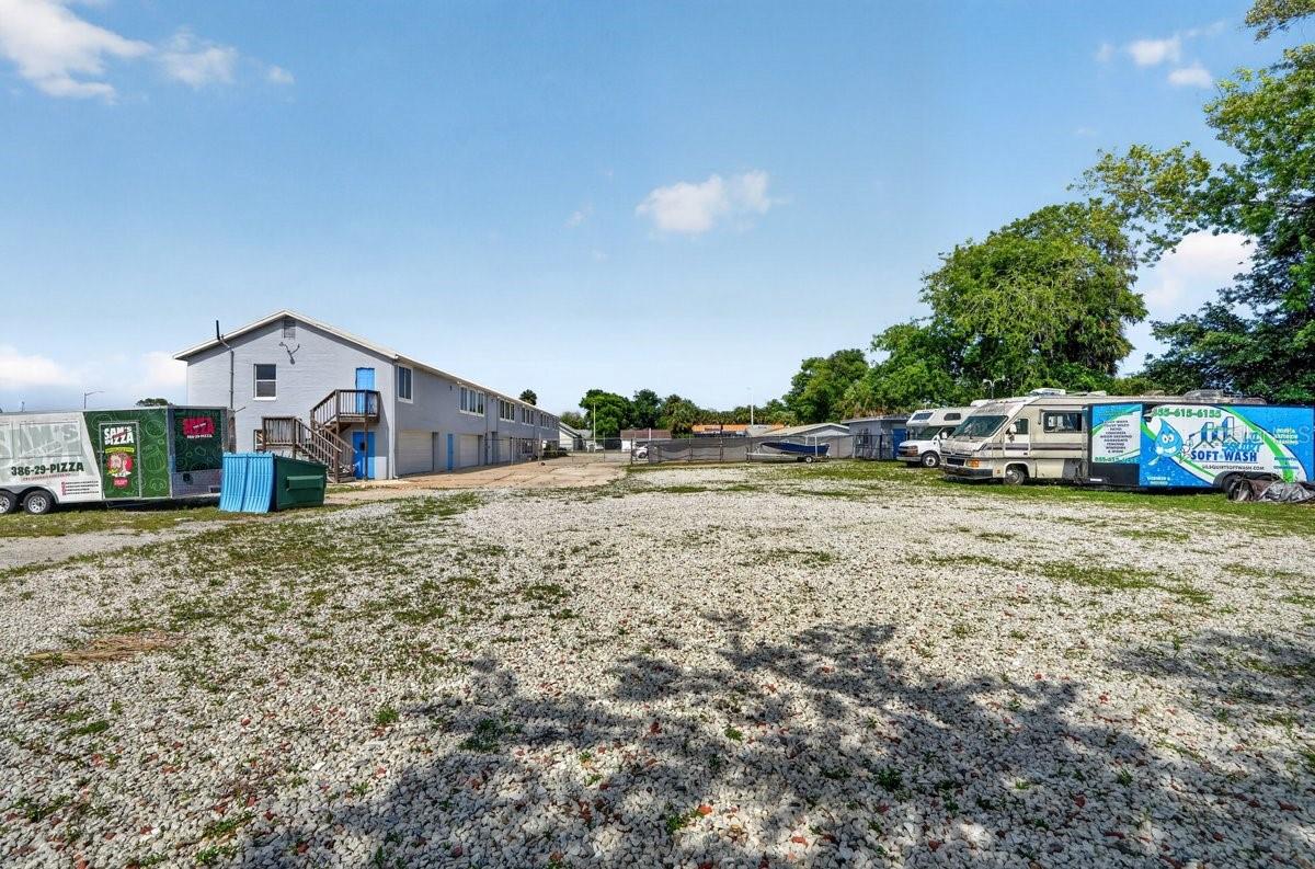 MASON & CARSWELLS HOLLY HILL - Commercial Sale