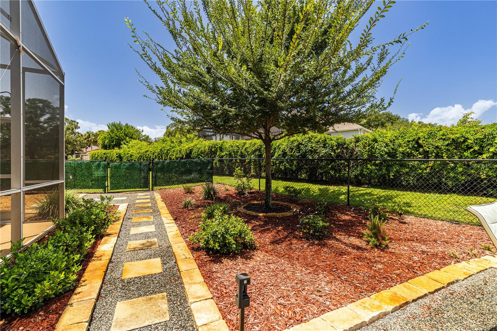 GREEN TREE SUB - Residential