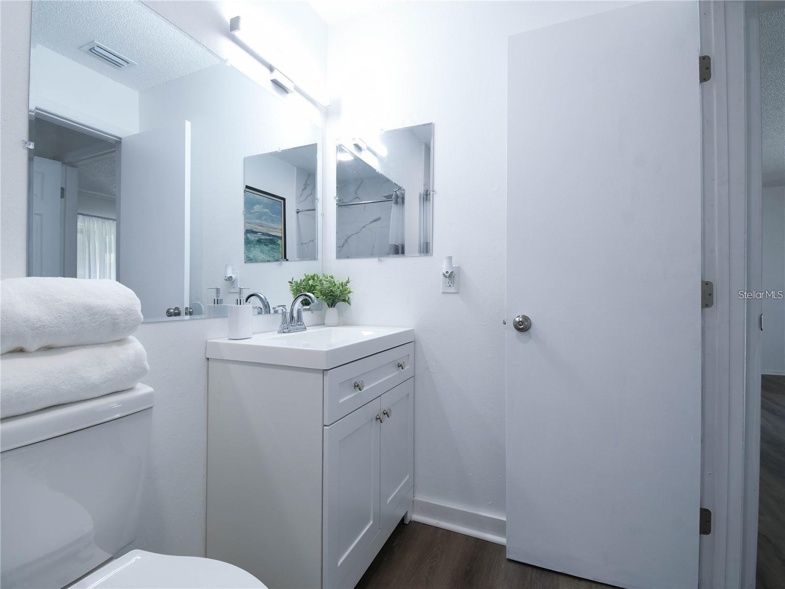 WOODSIDE VILLAGE CONDO - Residential Lease