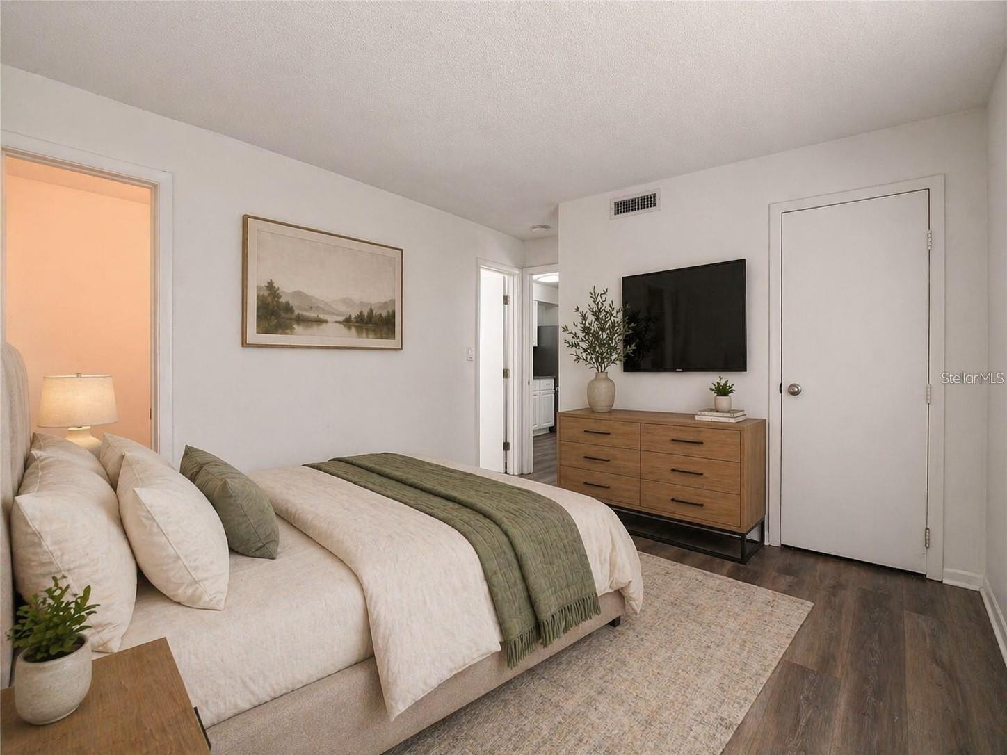 WOODSIDE VILLAGE CONDO - Residential Lease