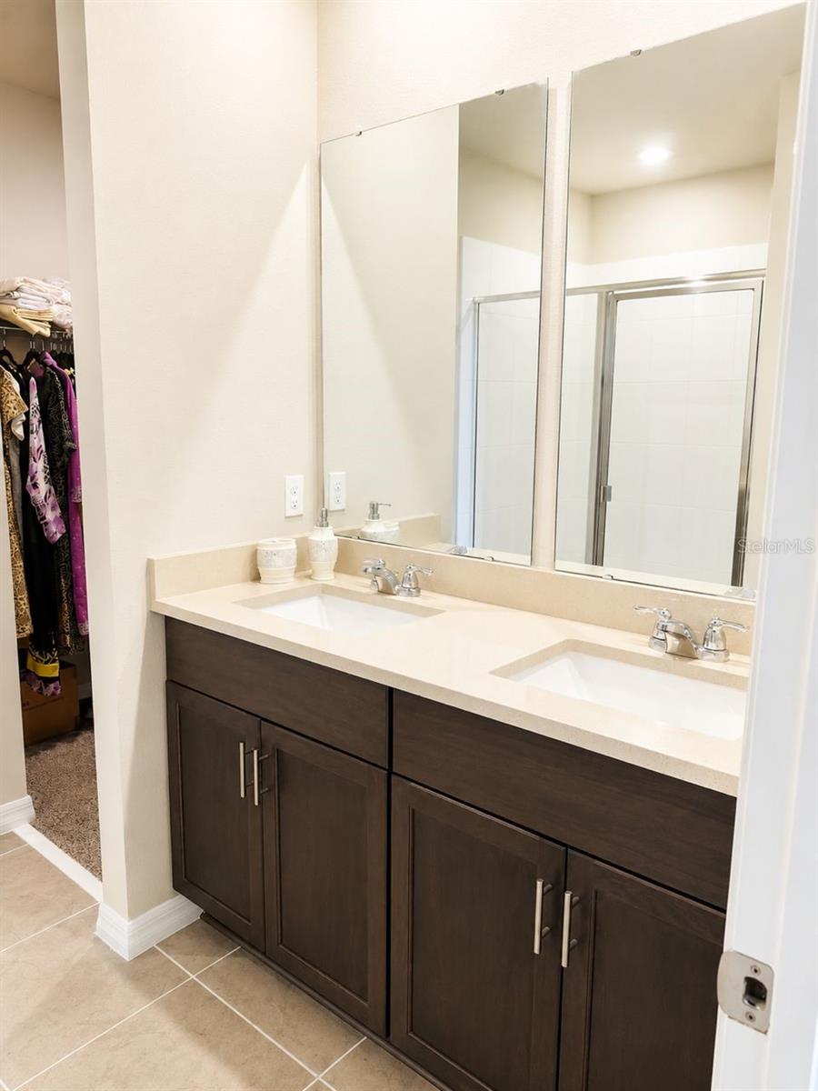 ALFORD OAKS - Residential