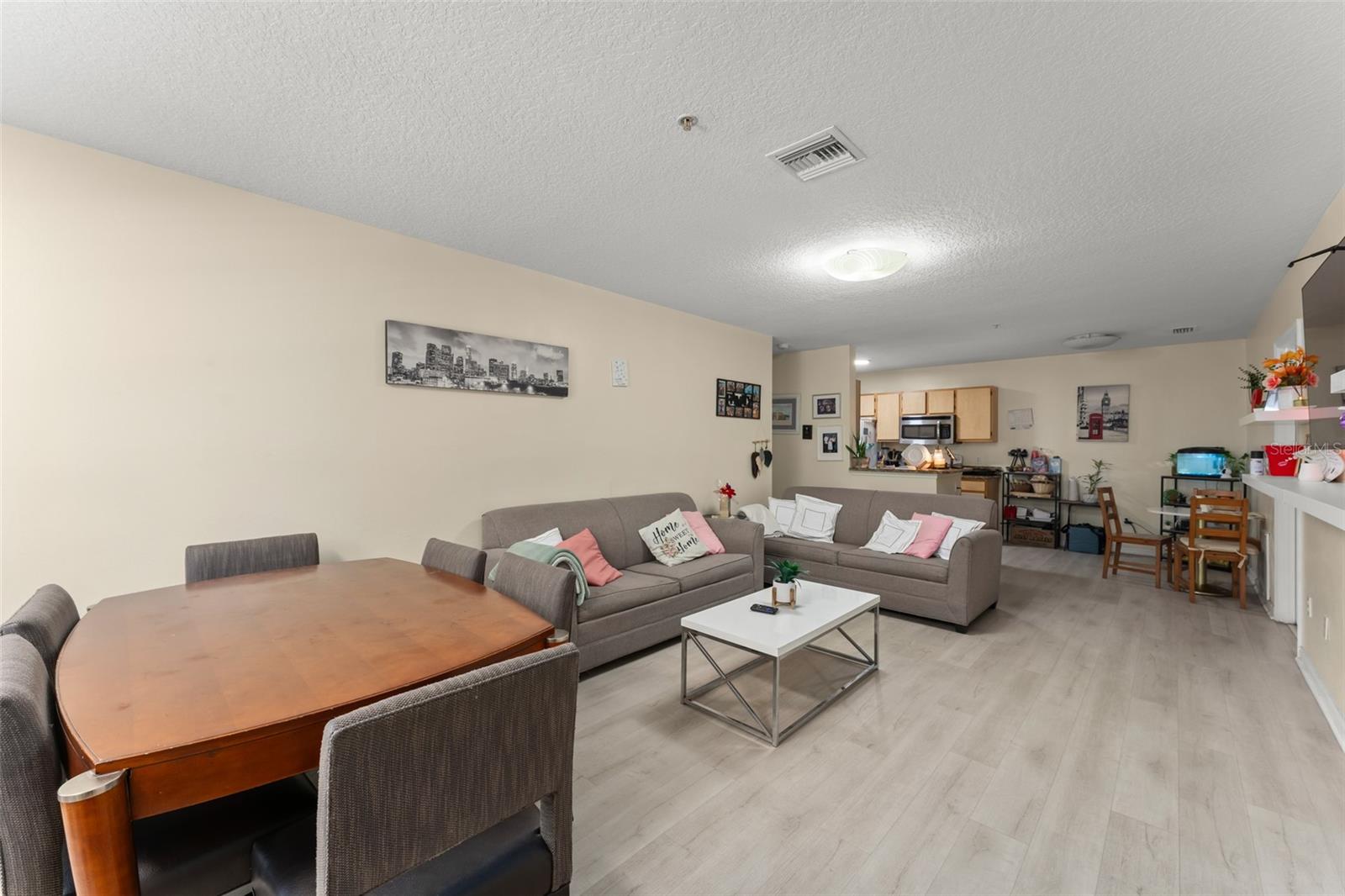COURTNEY LANDING CONDO - Residential